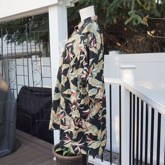 Hawaiian style Dad button up shirt - Picture 3 of 5